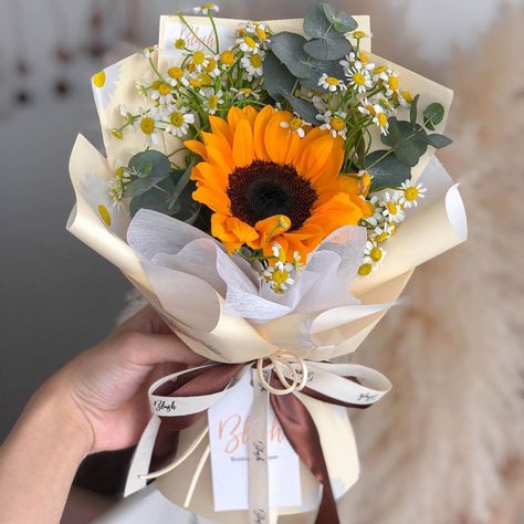 Every flower is a soul blossoming in nature. 🌻 . Check out: #blush_sunflower . Pm us for customised bouquets! Ipoh: 014-905 9727 KL: 018-573 1027 Penang: 018-570 6027 . #BlushIpoh #Ipohflorist #FloristIpoh #KedaiBungaIpoh #IpohBouquet #OnlineFlorist #怡保花店 #MalaysiaFlorist #FloristMalaysia #FloristMalaysiaIpoh #BungaIpoh #Sunflower #SunflowerBouquet #SunflowerBouquetIpoh #IpohSunflowerBouquet #太阳花花束 #向日葵花束 Small Sunflower Bouquet, Small Yellow Flowers, Small Sunflower, Sunflower Bouquet, Flower Bouquet Diy, Online Florist, Sunflower Bouquets, Ipoh, Diy Bouquet