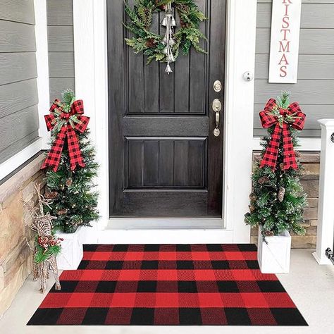 KOZYFLY Buffalo Plaid Rug 27.5x43 Inches Red and Black Checkered Rug Christmas Halloween Fall Door Mat Woven Cotton Washable Area Rugs Door Mat Outdoor Entrance for Front Porch Entryway Buffalo Plaid Rug, Plaid Area Rug, Plaid Rug, Porch Rug, Christmas Front Porch, Christmas Front Doors, Golden Gate Park, Layered Rugs, Checkered Rug