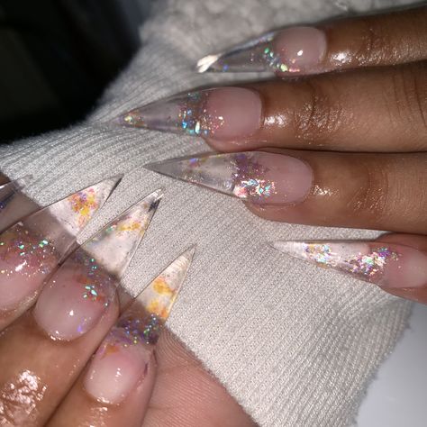 Clear Stiletto Nails by @Jomademedoit on Instagram ⚡️ Clear Stiletto Nails, Acrylic Nails Stiletto, Resin Decoration, Nails Stiletto, Anime Nails, Clear Nails, Stick On Nails, Nail Charms, Mixed Colors