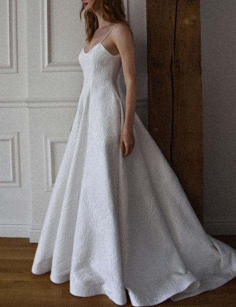 Damask Wedding Dress, Carol Hannah Bridal, Carol Hannah, Damask Wedding, Crepe Wedding Dress, Wedding Poems, Elizabeth Bennet, Lovely Bride, Couture Wedding Gowns