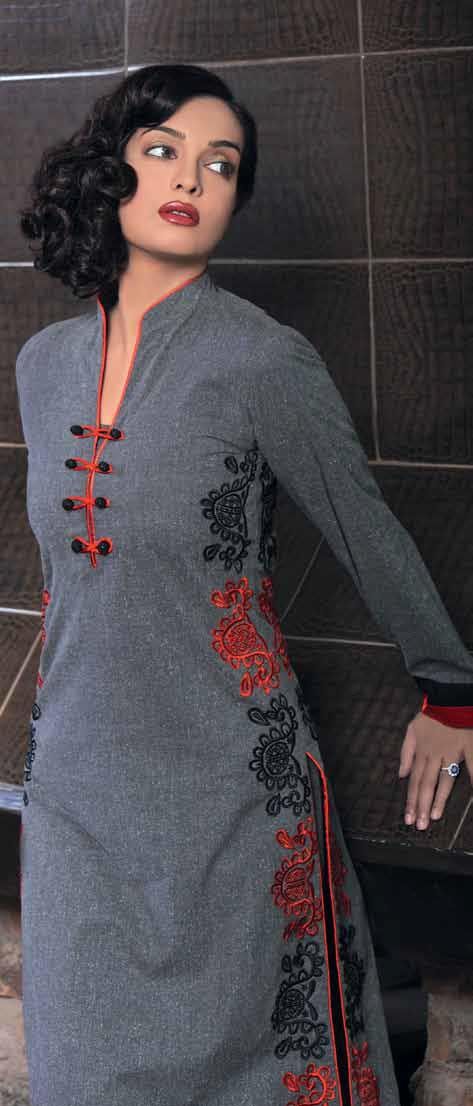 will work well for a black and red combination Salwar Suit Neck Designs, Suit Neck Designs, Salwar Designs, Kurta Neck Design, Salwar Kamiz, Dress Neck Designs, Kurti Neck Designs, Ghagra Choli, Vestidos Vintage