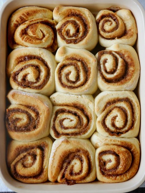 Cinnabon Recipe, Soften Brown Sugar, Cinnamon Roll Recipe Homemade, Best Cinnamon Rolls, Lemon Dessert Recipes, Cinnamon Rolls Homemade, Cinnamon Rolls Recipe, Rolls Recipe, Brown Butter