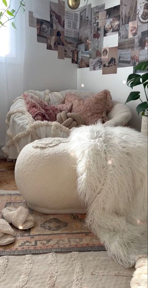 Bean Bag Chairs Bedroom, Beanbag Room Aesthetic, Small Reading Nook Cozy Corner Bedrooms Ideas, Beanbag In Bedroom, Bean Bag Room Aesthetic, Hangout Corner In Bedroom, Bedroom With Bean Bag, Comfy Bedroom Chairs Cozy Corner, Bean Bag Corner Ideas