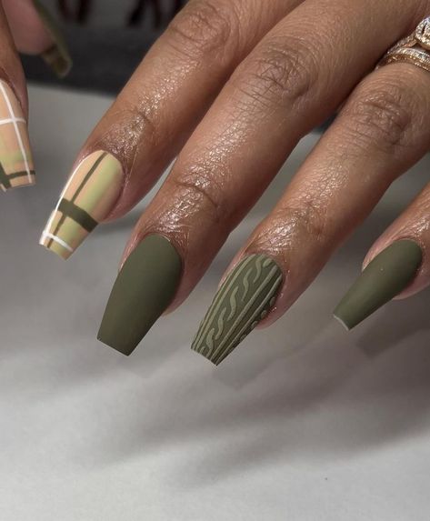 Cute Fall Sweater Nails 2024 23 Ideas: Designs, Trends, and Tutorials for Every Nail Shape Olive And Brown Nails, Almond Nails Designs Autumn, Gray Fall Nails Ideas, Nail Ideas Olive Green, Green Sweater Nails, Dark Green Fall Nails, Green Autumn Nails, Olive Green Nail Designs, Fall Sweater Nails