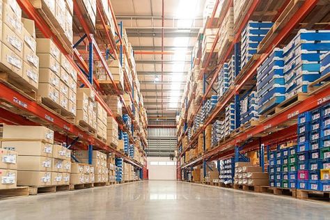 Are Lowe’s and Home Depot Centralized Buying? Warehouse Pallet Racking, Warehouse Club, Wholesale Distributors, Pallet Rack, Industrial Storage, Storage Facility, Racking System, Self Storage, Supply Chain Management