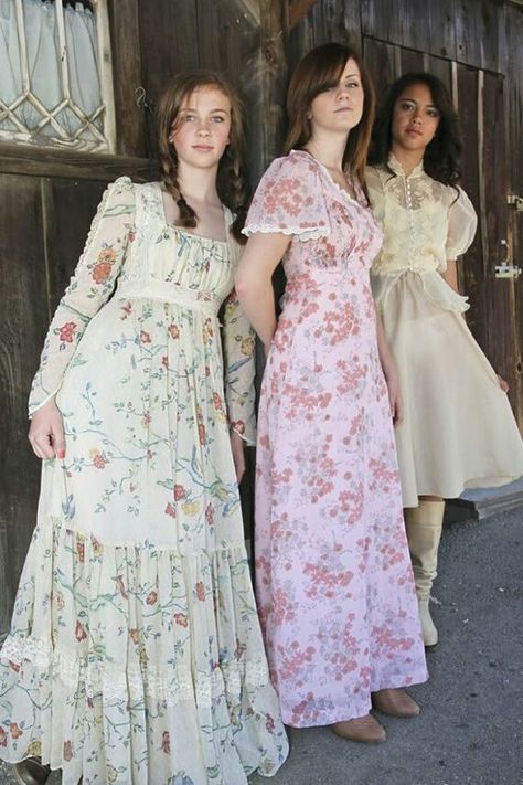 Prairie Clothes, Floral Country Dress, Prairie Dresses, Vintage Prairie Dress, Jr High, 70s Inspired Fashion, Country Floral, Seventies Fashion, Country Dresses