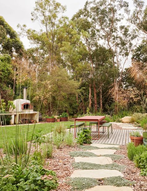 1950s Beach, Australian Beach House, Country Garden Design, Australian Native Garden, Australian Beach, Australian Garden, Coastal Gardens, Backyard Inspo, Native Garden