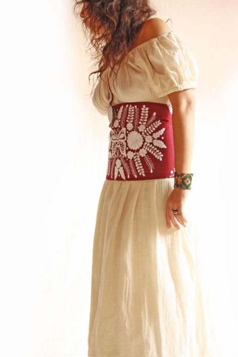 Handmade Mexican Dress from Aida Coronado Embroidered Corset - Aida Coronado store A heart in every piece Mexican Corset, Mexican Style Dresses, Mexico Dress, Embroidery Traditional, Embroidered Corset, Mexican Embroidered Dress, Mexico Design, Bespoke Clothing, Mexican Outfit