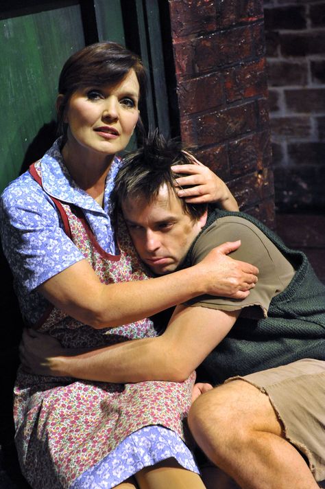 Maureen Nolan and Sean Jones in Blood Brothers = these two were in the version I saw and they were brilliant! Particularly Sean Jones! Blood Brothers Musical, Musical Theatre Shows, Theatre Performance, Silhouette Pictures, Theater Performance, Musical Film, Theatre Shows, Blood Brothers, Uk Tour