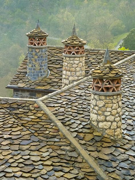 Building With Stone, Wizard Core, Chimney Design, France Photos, Pyrenees, Beautiful Buildings, The Roof, France Travel, Architectural Elements