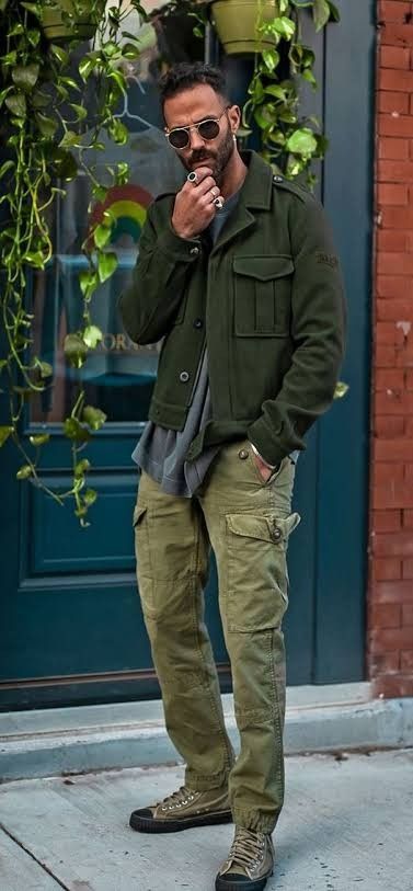 Olive green outfit idea for men Mens Cargo Pants Outfit Street Style, Green Cargo Pants Outfit Men, Cargo Pants Men Outfit, Olive Green Cargo Pants Outfit, Mens Cargo Pants Outfit, Olive Cargo Pants Outfit, Green Cargo Pants Outfit, Cargo Pants Outfit Men, Olive Green Cargo Pants