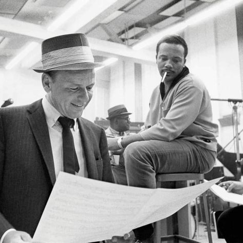 Frank Sinatra and Quincy Jones (1964) Frank Sinatra Art, Unusual People, Find Your People, Black Lives Matter Art, Idol Worship, Count Basie, Black Legends, Quincy Jones, Racial Injustice