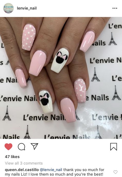 Pink Disney Nails Almond, Disney Acrylic Nails Minnie Mouse, Minnie Nails Pink, Disney Nail Colors, Rose Gold Disney Nails, Disney Themed Nails Acrylic Almond, Disney Minnie Nails, Disney Nails Pastel, Pink Mickey Nails