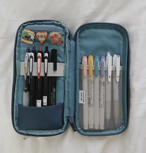 Fabre Castell, Studying Stationary, Study Essentials, School Bag Essentials, Cute School Stationary, Cute Pencil Case, Inside My Bag, Study Stationery, School Pencils