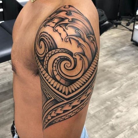 Half Sleeve Tattoo Ideas, Upper Shoulder Tattoo, Stammestattoo Designs, Tato Maori, Cool Half Sleeve Tattoos, Sleeve Tattoo Ideas, Men Tattoos Arm Sleeve, Mens Shoulder Tattoo, Half Sleeve Tattoos For Guys