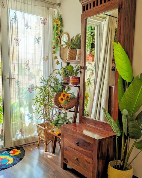 🏡A happy corner of my home My little haven full of colours , nature & all the things I love That soothes my eyes & soul🪴 Have a great weekend 🌻 #homedecorindia #bedroominteriors #balconyview #beautifulhomesindia #goodhomesindia #woodendresser #plantshelf #mycolourfulhome #sheercurtains #hangingplants #biophilic #indianhomes Simple Home Decor Indian, Indian Living Room Decor, Beautiful Bedroom Colors, Colorful Room Decor, Indian Living Room, Indian Room Decor, Simple Living Room Decor, Easy Room Decor, India Home Decor