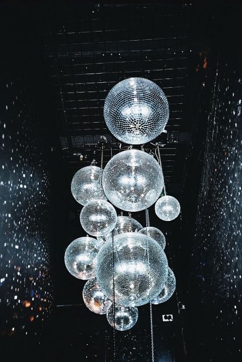 Disco Ball Chandelier, Winter Gala, Disco Ball Light, Disco Decorations, Ball Chandelier, Ball Aesthetic, Disco Glam, Yennefer Of Vengerberg, Mirror Ball