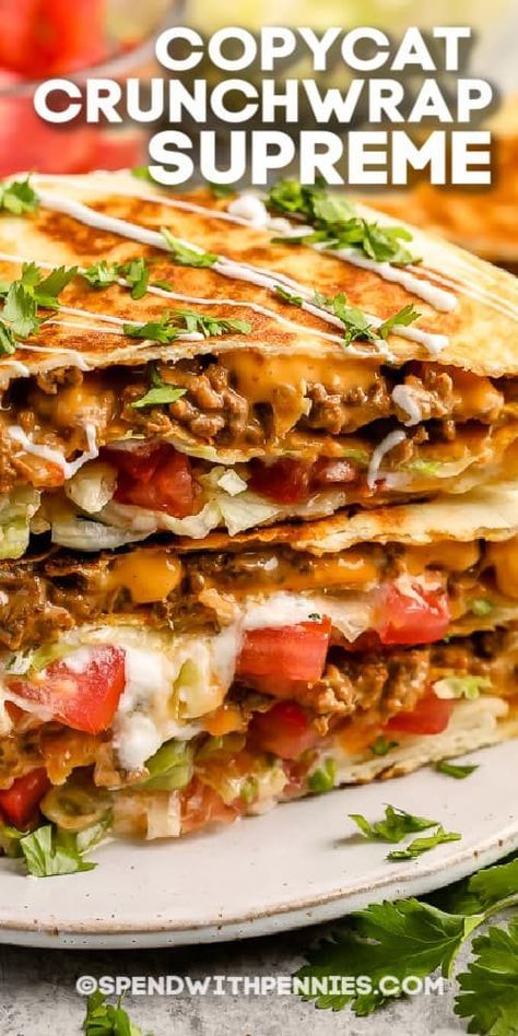 Crunch Wrap Supreme Recipe, Mexican Ideas, Crunchwrap Recipe, Homemade Crunchwrap, Tasty Appetizers, Crunchwrap Supreme, I Lost 100 Pounds, Healthy Foods To Make, Recipe Lunch