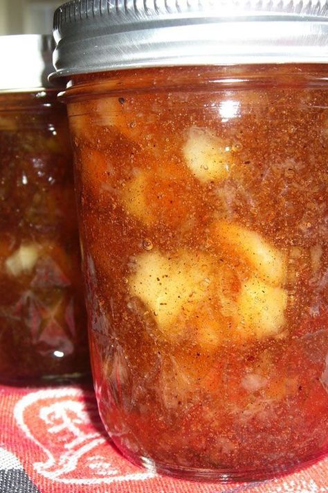 Spiced Pear Jam Recipe Canning, Pear Peel Jelly, Pear Filling Recipes, Spicy Pear Jam, Pear Marmalade Recipe, Pear Freezer Jam Recipe, Canning Asian Pears Recipes, Pear Honey Recipe Canning, Pear Pepper Jelly Recipe