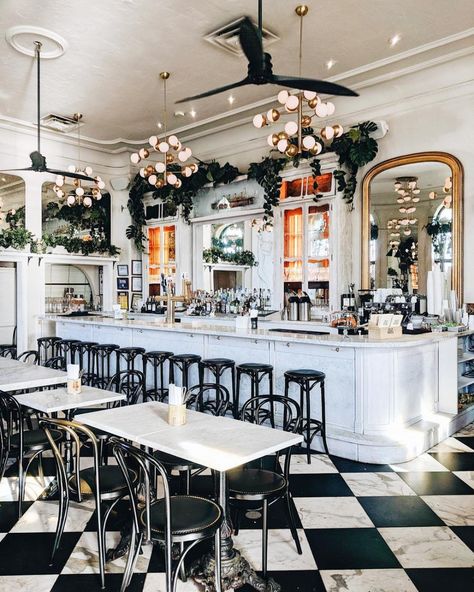 New York Brunch, Architecture Restaurant, Pub Design, Brunch Restaurants, The World Of Interiors, New York State Of Mind, Restaurant Ideas, Nyc Trip, Restaurant Interior