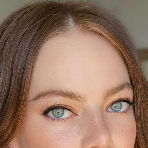 Rachel Goodwin on Instagram: "Emily in #cannes 💃🏾🇫🇷🎥 
Styling @petraflannery 
Hair @mararoszak 
♥️💄 #rachelgoodwinmakeup
 #emmastone #kindsofkindness" Emma Stone Eyes, Aloha Movie, Mia Dolan, The Amazing Spiderman 2, Emma Stone Style, Cher Photos, Gwen Stacy, Actrices Hollywood, Emma Stone