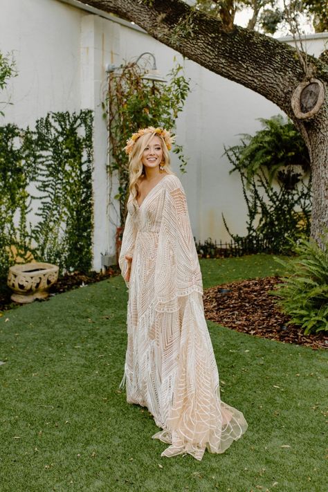 Marigold and rust absolutely pop against this '70s wedding dress! Structured ceremony backdrop and all the retro vibes you need now! Boho Hippy Wedding Dress, Hippie Bride Dress, Boho 70s Wedding Dress, Boho Bell Sleeve Wedding Dress, Wedding Dresses Plus Size Boho, Plus Size Wedding Dress Boho, Hippie Boho Wedding Dress, Hippie Wedding Dress Vintage, 70s Inspired Wedding Dress