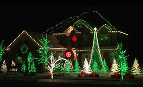 Christmas Lights Decorations, Outdoor Christmas Light Displays, Exterior Christmas Lights, Green Christmas Lights, Best Christmas Light Displays, Farmhouse Style Exterior, Christmas Lights Outside, Lights Decorations, White Christmas Lights