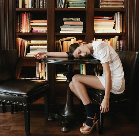 Whitney Hayes Nomad Hotel Library Photo Shoot, Librarian Chic, Book Obsession, Vsco Film, Library Aesthetic, Morgan Library, Grad Photos, Creative Portraits, Character Aesthetic