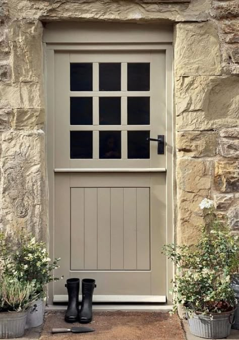 Farrow Cottage Front Doors, Cottage Door, Stone Cottages, English Country Cottage, Stable Door, Casa Country, Cottage Exterior, External Doors, Exterior Stone