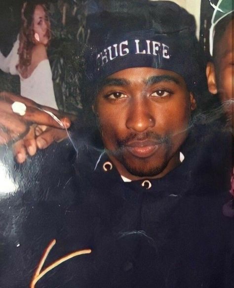 Tupac Photos, Tupac And Biggie, Tupac Pictures, Tupac, A Man, Pins, Black