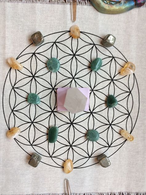 Abundance and Prosperity Crystal Grid on Flower of Life Money Crystal Grid, Flower Of Life Crystal Grid, Crystal Witch, Camping Packing List, Long Haired Chihuahua, Crystal Grids, Crystal Magic, Crystal Grid, Flower Of Life