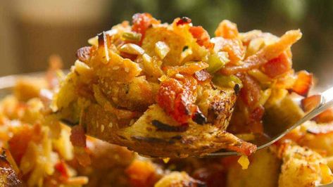 Turkey Recipes Videos, Christmas Turkey Stuffing, Apricot Stuffing, Recipes With Videos, Turkey Stuffing, Turkey Dinner, Quick And Easy Recipes, Chicken Spices, Video Recipes