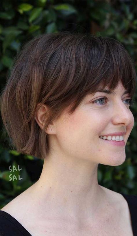 Best Low Maintenance Haircuts and Hairstyles For Effortless Stylish Looks Above Chin Length Hair, Locs Wedding, Hairstyles Butterfly, Low Maintenance Short Haircut, Intricate Braids, Butterfly Locs, Low Maintenance Haircut, Curly Short, Bob Haircut With Bangs