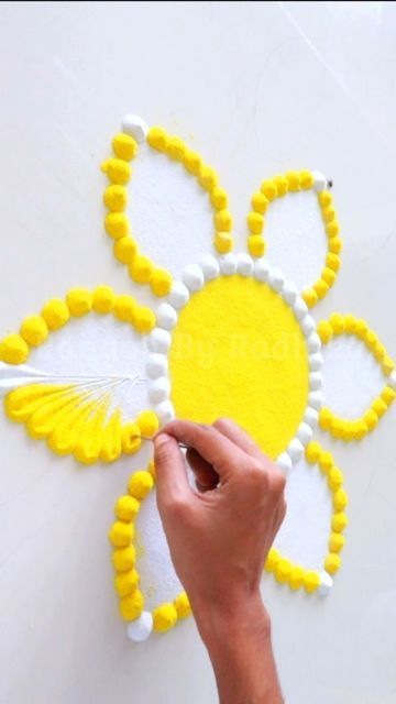 Rangoli Easy Simple For Kids, Easy Diwali Rangoli Simple, Easy Rangoli Ideas Simple, Rangoli Ideas Easy, Diwali Rangoli Ideas Easy, Simple Rangoli Ideas, Rangoli For Diwali Festivals, Easy Rangoli Ideas, Simple Rangoli Designs For Diwali