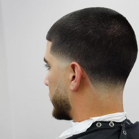 Low Taper Haircut, Taper Fade Short Hair, Short Fade Haircut, Taper Fade Haircut, Mens Hairstyles Medium, Short Haircut Styles, Tapered Haircut, Short Hairdos, Men's Haircuts