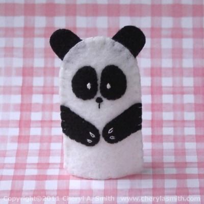 Done for OCC Shoeboxes 2014, 2015. Panda Bear Felt Finger Puppet Bear Finger Puppet, Felt Panda, Diy Panda, Finger Puppet Patterns, Felt Kids, Felt Puppets, Bear Felt, Baby Mobil, Felt Finger Puppets