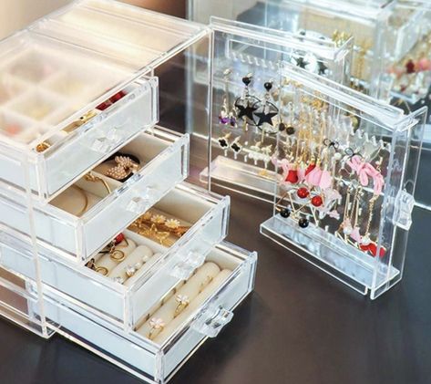 Earring Holder Display, Jewelry Box Organizer, Jewelry Box Design, Jewelry Display Organizer, Earring Display Stands, Jewelry Display Case, Ring Storage, Clear Earrings, Acrylic Jewelry