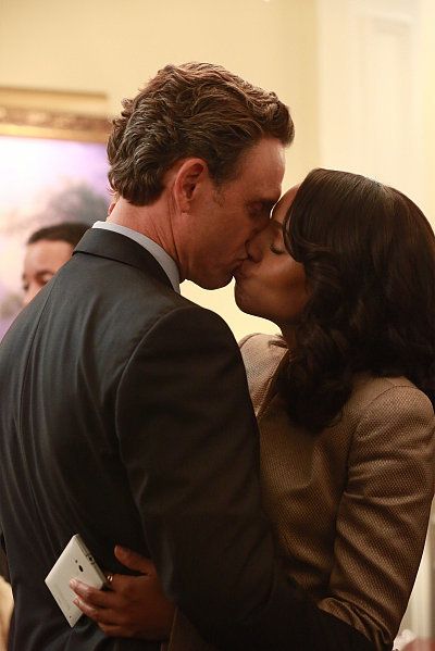 TV Kiss Scenes 2015 | POPSUGAR Entertainment Scandalous Outfits, Kerry Washington Scandal, Scandal Quotes, Olivia And Fitz, Glee Quotes, Tony Goldwyn, Tv Romance, Olivia Pope, Interracial Love