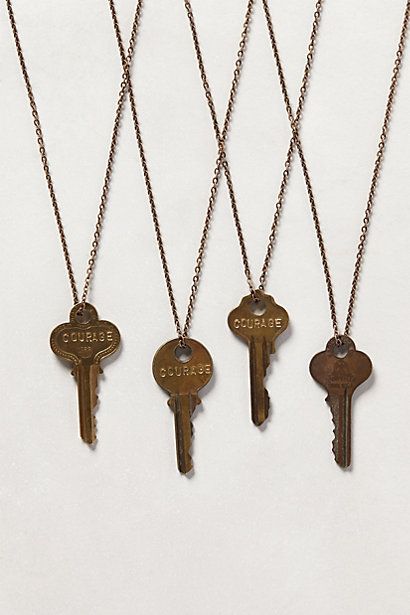 Giving Key Necklace Dystopia Rising, Beverly Marsh, Giving Keys, Losers Club, Kay Jewelry, Dream Outfits, Key Necklace, Character Ideas, Necklace Online