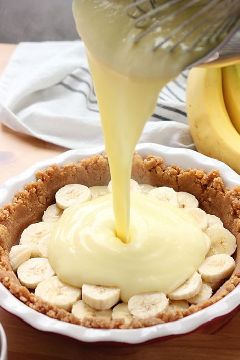 Old Fashioned Banana Cream Pie, Easy Banana Cream Pie, Dinner Pies, Banana Cream Pie Recipe, Banana Pie, Cream Pie Recipes, Banana Cream Pie, Banana Cream, Banana Recipes