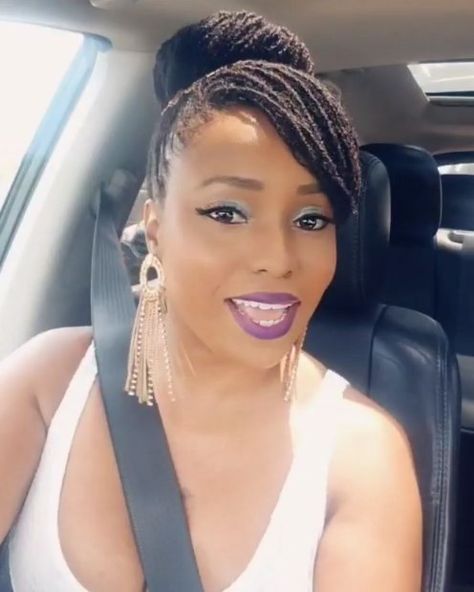 Bun and swoop bang. On my way to my bestie's Wedding Shower. Looking like 10 million American Dollars. 💵😍 Loc Bun With Swoop, Loc Bun With Bangs, Swoop Locs Styles, Dreads In A Bun, Bridal Side Bun, Formal Loc Styles, Loc Bangs, Microloc Extensions, Sisterlock Hairstyles