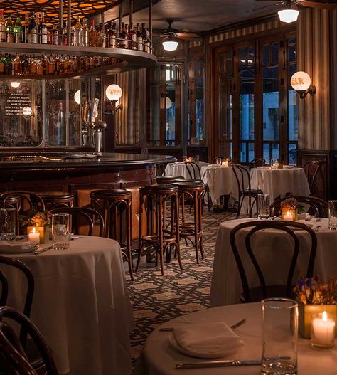 Classic Nyc Restaurants, Italian Bistro Design, Brown Restaurant Interior, Classy Restaurant Design, Restaurant Interior Design Italian, Dark Italian Restaurant, High End Italian Restaurant, Classic French Restaurant Interior, Cute Italian Restaurants