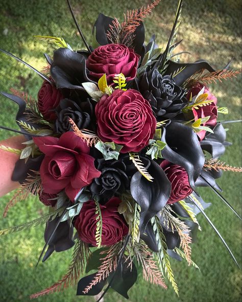 Wood Flower Gothic Bouquet and Boutonniere shipping off to GRETNA, LA #foreverflowersbygigi #bouquet #boutonniere #gothstyle #gothbride #gothwedding #weddingflowers https://foreverflowersbygigi.etsy.com/listing/861658582 Goth Wedding Bouquet, Goth Flowers, Gothic Bouquet, Goth Bride, Aro Ace, Goth Wedding, Christmas Flowers, Goth Fashion, Boutonniere