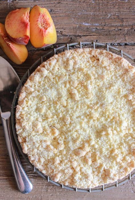 Peach Crumb Cake, Peach Dessert Recipe, Peach Dessert, Peach Dessert Recipes, Cake Mug, Peach Desserts, Canned Peaches, Summer Dessert Recipes, Easy Italian