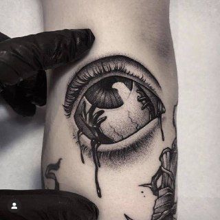 Good V Evil Tattoo, Creepy Smile Tattoo, Psycadelic Tattoo Art, Horror Eye Tattoo, Psychodelisch Tattoos, Scary Eye Tattoo, Eye Ball Tattoos, Sillouhette Tattoo, Half Hand Tattoo