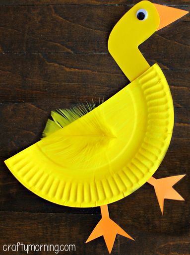 Safari Animal Art Preschool, Paper Plate Duck, Cheap Art Projects, Duck Craft, August Art, Paper Plate Animals, Duck Crafts, Farm Animal Crafts, Paper Plate Crafts For Kids