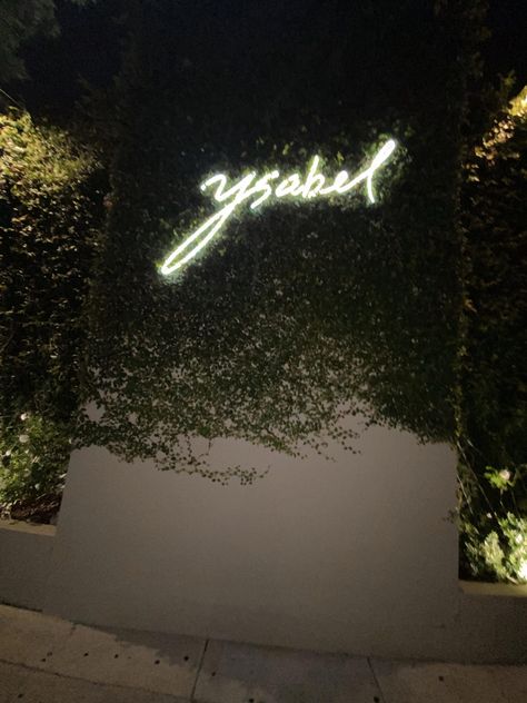 Ysabel West Hollywood the Luxury Restaurant on Fairfax - Daily Dose of Luxury Ysabel Restaurant, Luxurious Backyard, Spicy Drinks, Los Angeles Restaurants, Los Angeles Hotels, Luxury Restaurant, Instagram Family, American Restaurant, Signature Drinks