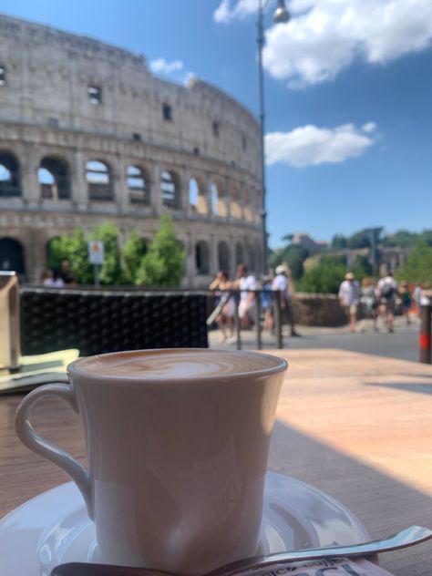 #italy #italia #rome #roma #cappuccino #coffee #coliseum #travel #studyabroad #europe #aesthetic European Girl, The Coliseum, Italy Home, Rome City, Europe Aesthetic, Cappuccino Coffee, European Girls, City Break, Study Abroad