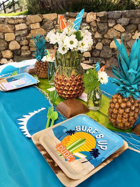 Surf Theme Party Centerpieces, Surf Party Centerpieces, The Big One Surf Birthday Centerpieces, Surf Party Ideas, Surf Themed Party, Surf Party Decorations, Penguin Party Theme, Surf Food, Waterslide Party