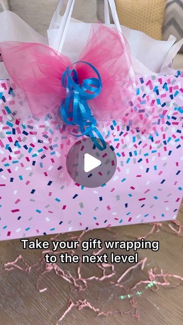 Felicia Pettit | CREATING PARTIES & GIFTS on Instagram: "Give your gift bag a personal touch with a handmade bow!🎀 Perfect for making someone feel extra special. Check out the step-by-step tutorial!

🎉Happy Gifting friends!🎉

#giftwrapping #gift #giftideas #diybows #diy #girlgifts" Barbie Gift Wrapping Ideas, Diy Bows, Tulle Bows, Gift Bows, Handmade Bows, Wired Ribbon, Party Gifts, Gift Bags, Girl Gifts